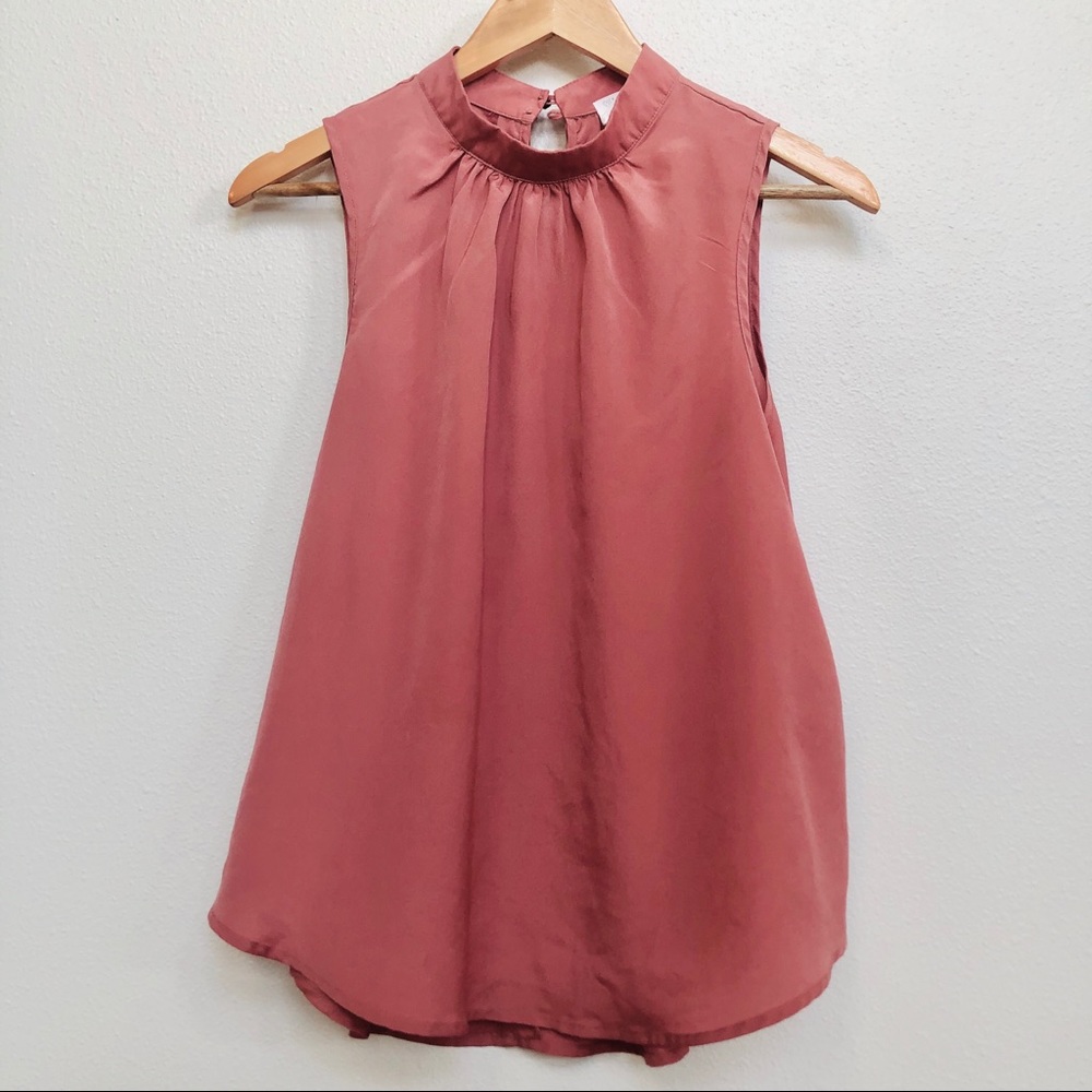 Sleeveless high neck top